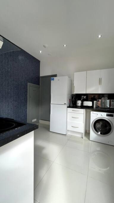 Luxury 2 Bed Duplex Apartment By Yo Room! - Leicester City- Free Parking Dış mekan fotoğraf