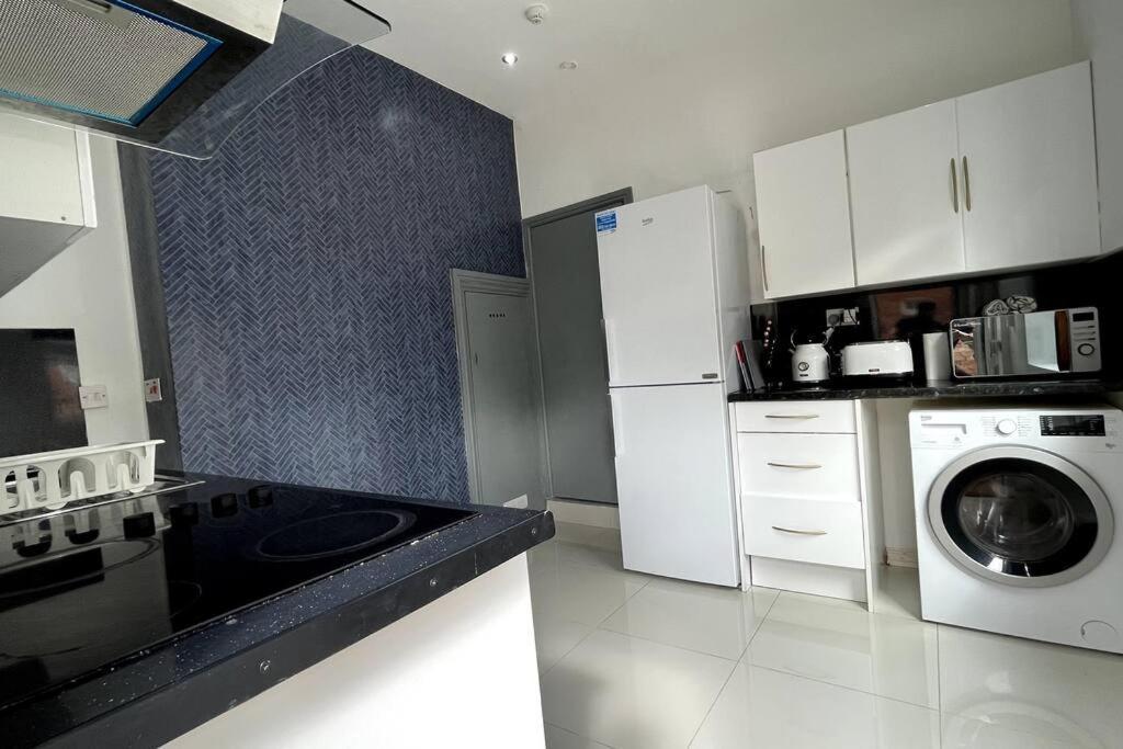 Luxury 2 Bed Duplex Apartment By Yo Room! - Leicester City- Free Parking Dış mekan fotoğraf
