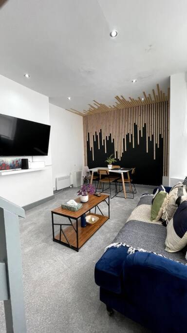 Luxury 2 Bed Duplex Apartment By Yo Room! - Leicester City- Free Parking Dış mekan fotoğraf