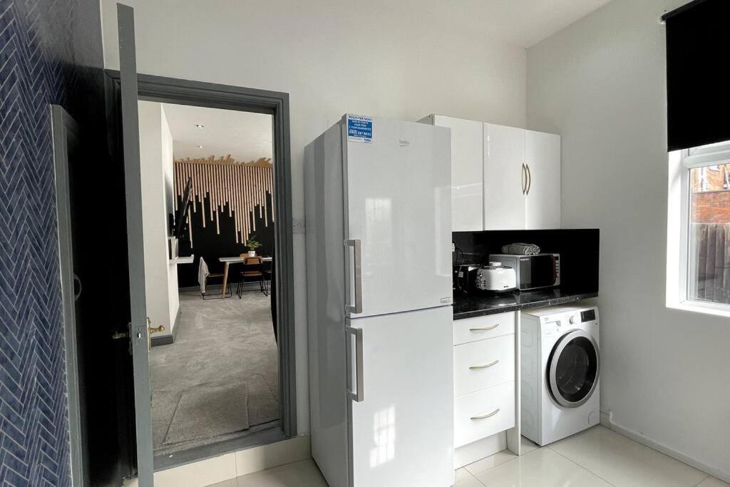 Luxury 2 Bed Duplex Apartment By Yo Room! - Leicester City- Free Parking Dış mekan fotoğraf
