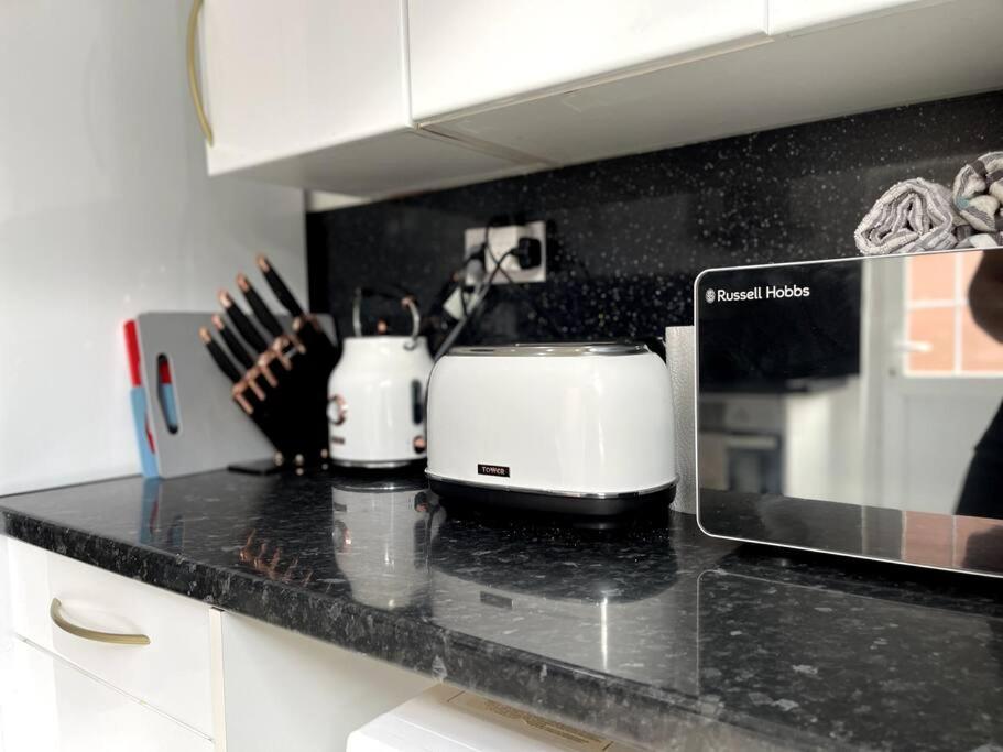 Luxury 2 Bed Duplex Apartment By Yo Room! - Leicester City- Free Parking Dış mekan fotoğraf