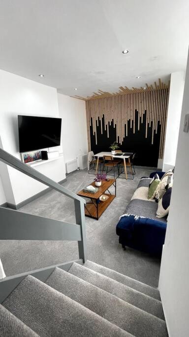 Luxury 2 Bed Duplex Apartment By Yo Room! - Leicester City- Free Parking Dış mekan fotoğraf